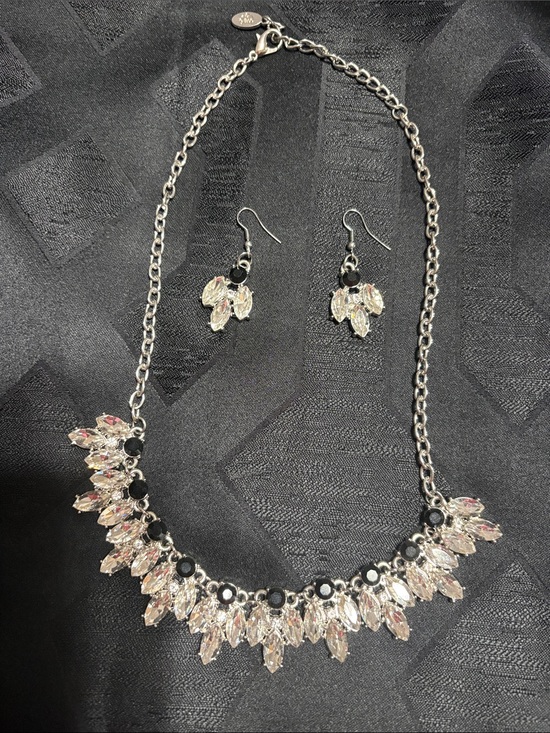 paparazzi Jewelry - Rhinestone Marquise Necklace and Earring Set - Silver and rhinestones Paparazzi